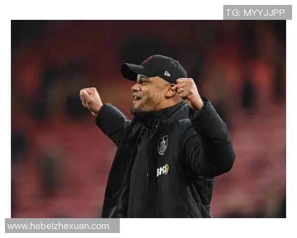 足坛巨星赛场瞬间失误引爆全场笑声尴尬场面成球迷热议焦点 足坛巨星赛场瞬间失误引爆全场笑声尴尬场面成球迷热议焦点